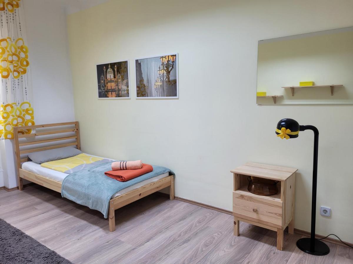 Budget Studio Near Prater Wien Exterior foto