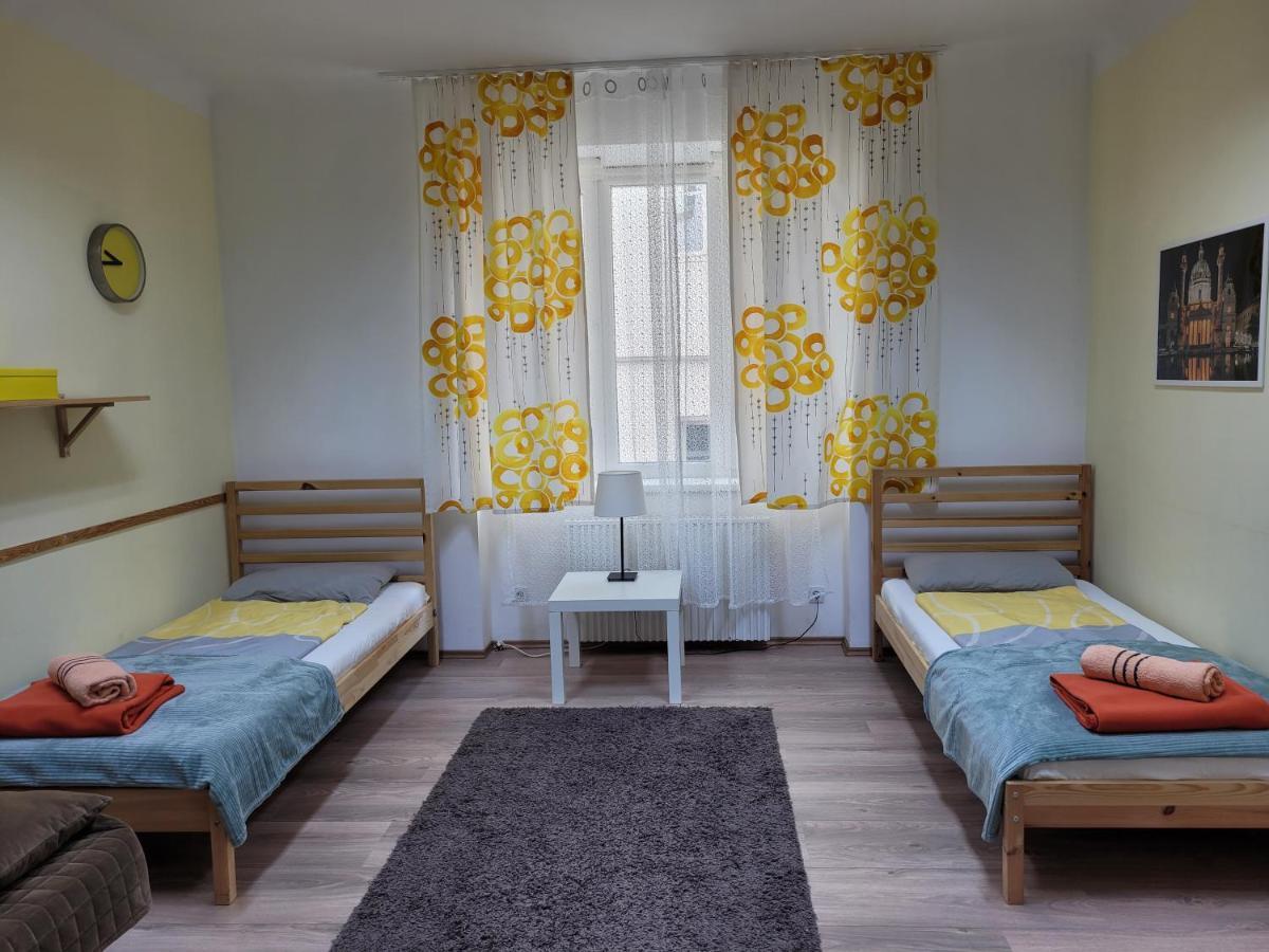 Budget Studio Near Prater Wien Exterior foto